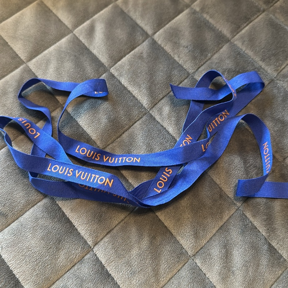 Louis Vuitton Ribbon - Picture 4 of 4